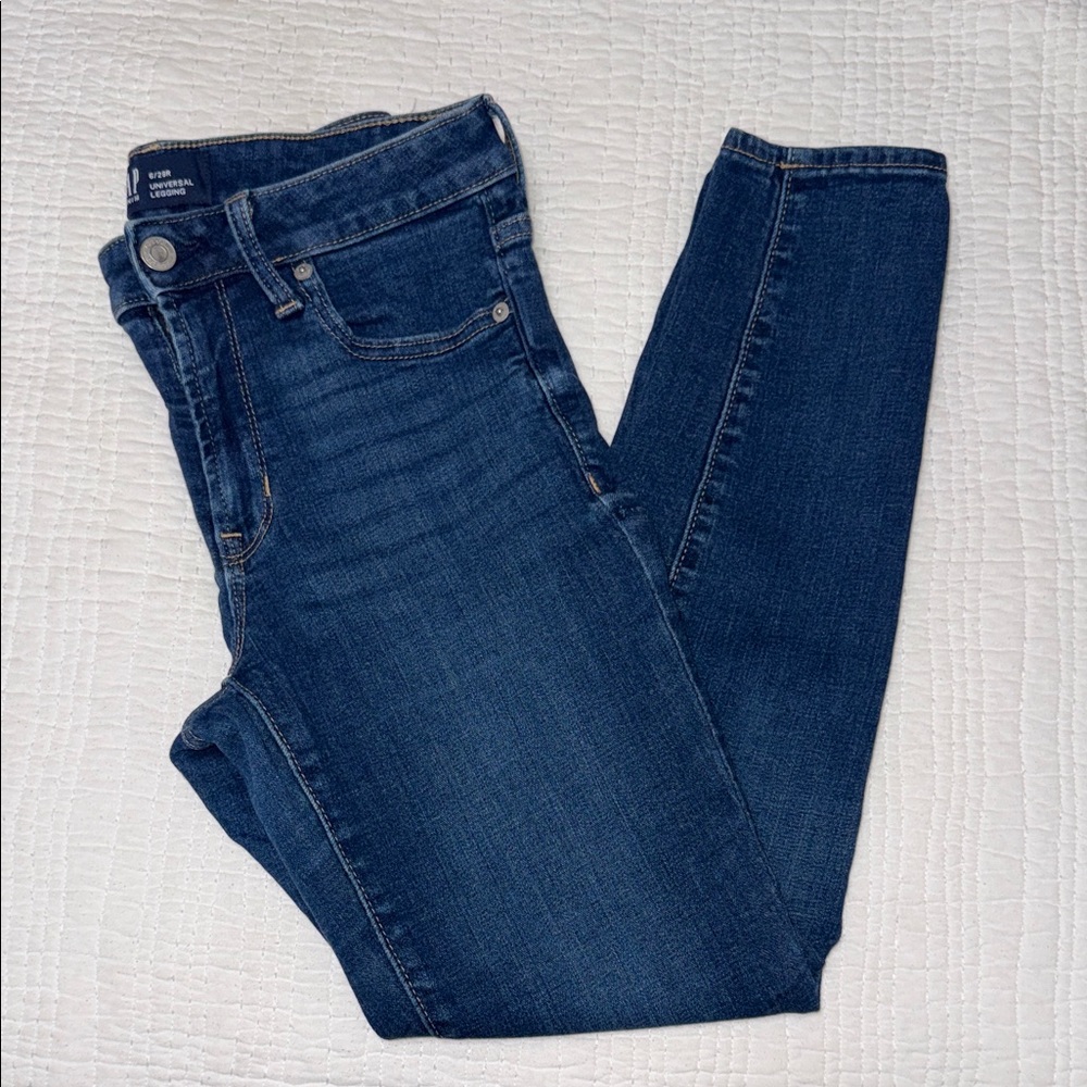 GAP Universal Legging Jeans